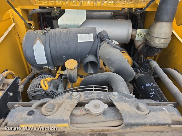 image for item DW3101 2007 John Deere 317 skid steer loader