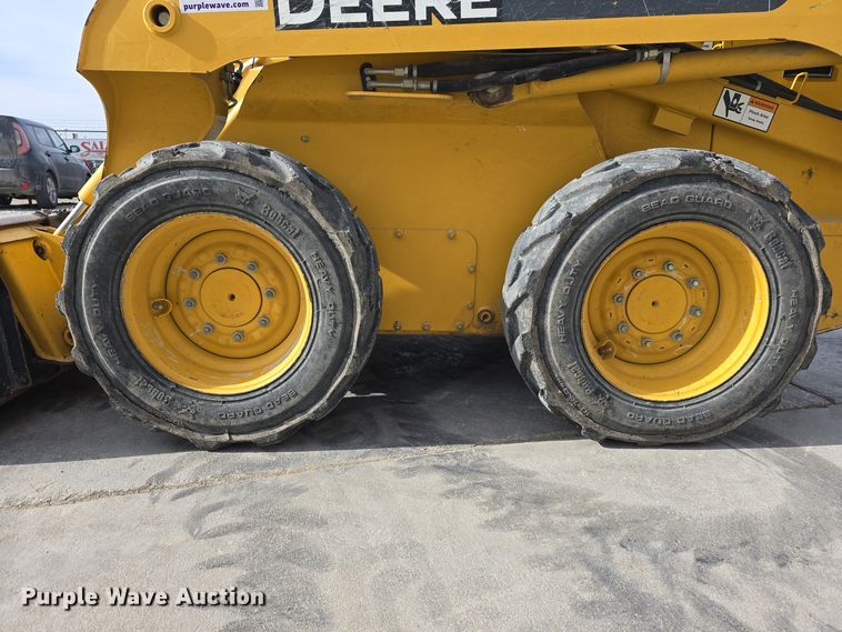 image for item DW3101 2007 John Deere 317 skid steer loader