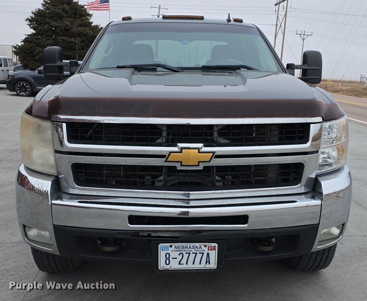 image for item DW3103 2008 Chevrolet Silverado 2500HD Crew Cab pickup truck