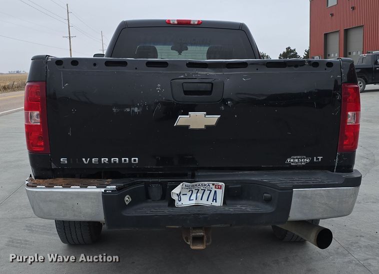 image for item DW3103 2008 Chevrolet Silverado 2500HD Crew Cab pickup truck