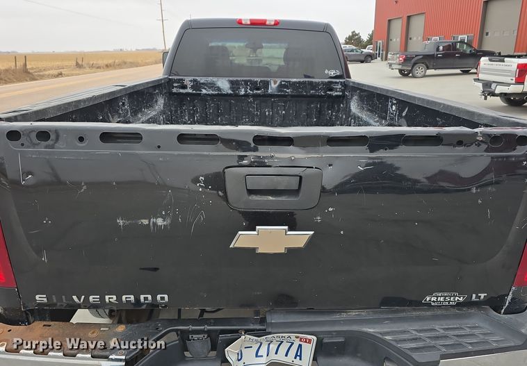 image for item DW3103 2008 Chevrolet Silverado 2500HD Crew Cab pickup truck