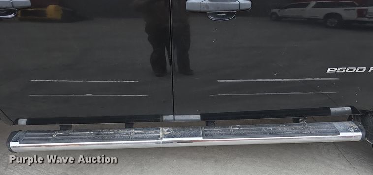 image for item DW3103 2008 Chevrolet Silverado 2500HD Crew Cab pickup truck