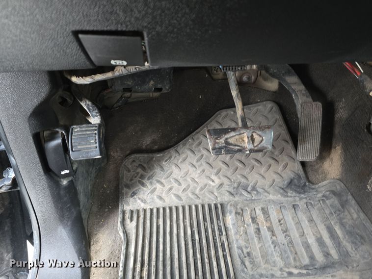 image for item DW3103 2008 Chevrolet Silverado 2500HD Crew Cab pickup truck