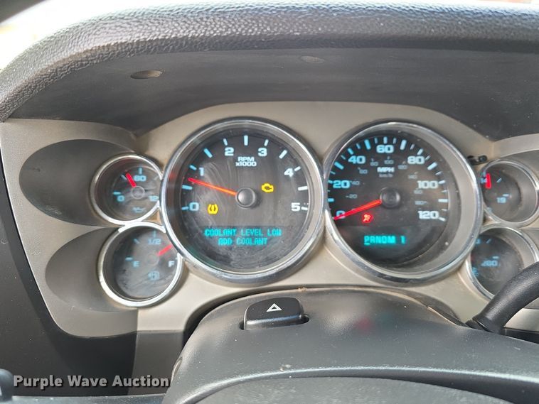 image for item DW3103 2008 Chevrolet Silverado 2500HD Crew Cab pickup truck