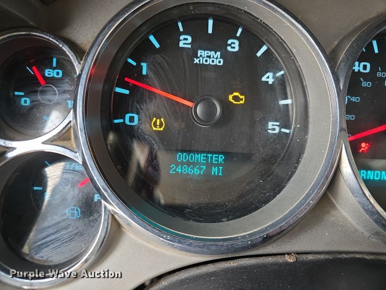 image for item DW3103 2008 Chevrolet Silverado 2500HD Crew Cab pickup truck