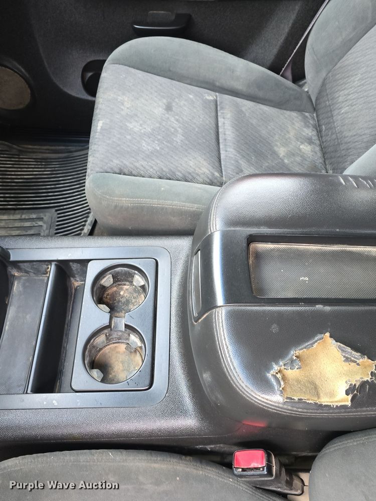 image for item DW3103 2008 Chevrolet Silverado 2500HD Crew Cab pickup truck