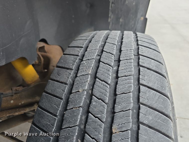 image for item DW3103 2008 Chevrolet Silverado 2500HD Crew Cab pickup truck