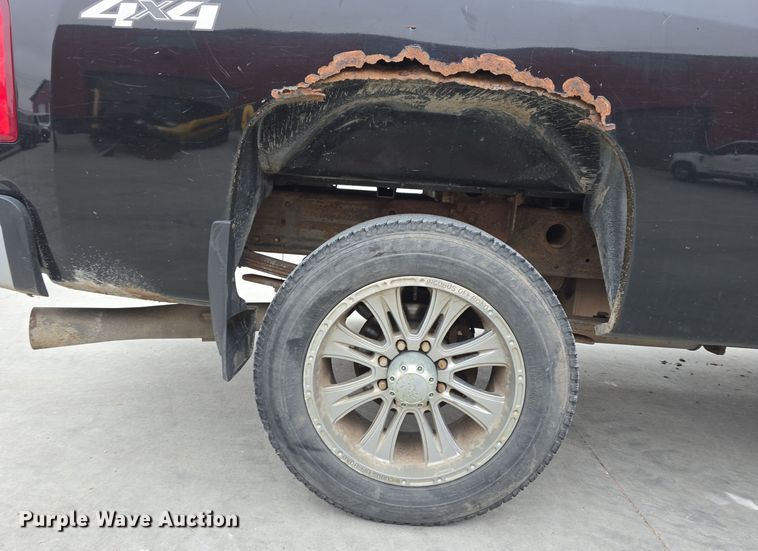 image for item DW3103 2008 Chevrolet Silverado 2500HD Crew Cab pickup truck