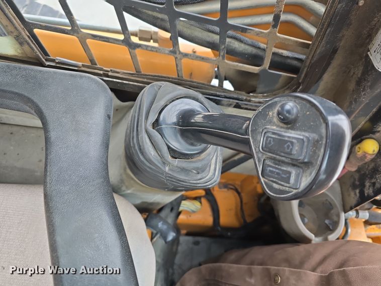 image for item DW3105 2011 Case 440CT Series 3 tracked skid steer loader