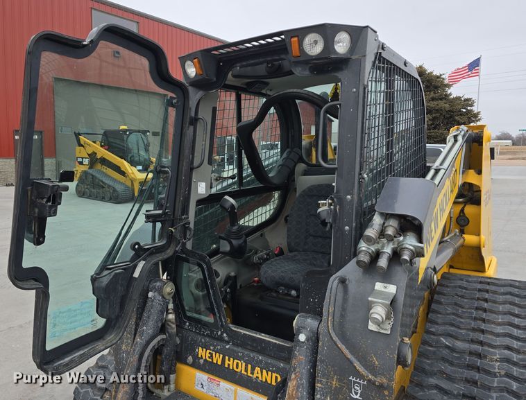 image for item DW3106 2019 New Holland C234 tracked skid steer loader