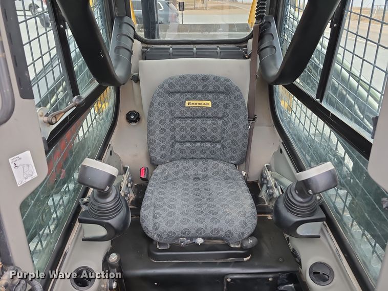 image for item DW3106 2019 New Holland C234 tracked skid steer loader