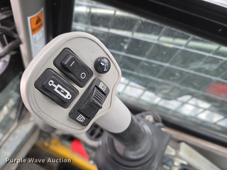 image for item DW3106 2019 New Holland C234 tracked skid steer loader