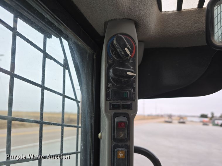 image for item DW3106 2019 New Holland C234 tracked skid steer loader