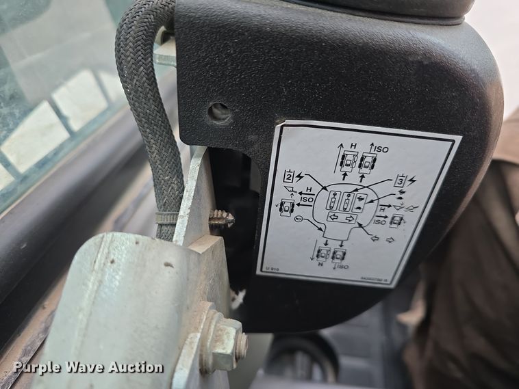 image for item DW3106 2019 New Holland C234 tracked skid steer loader