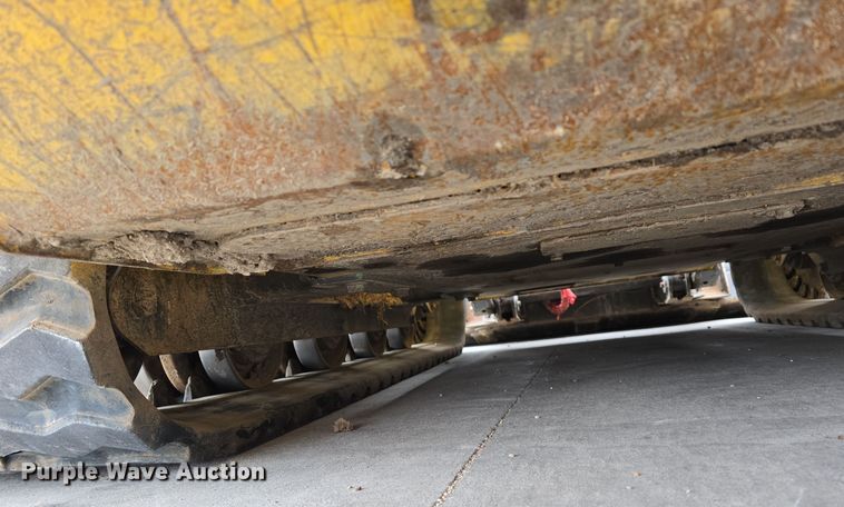 image for item DW3106 2019 New Holland C234 tracked skid steer loader