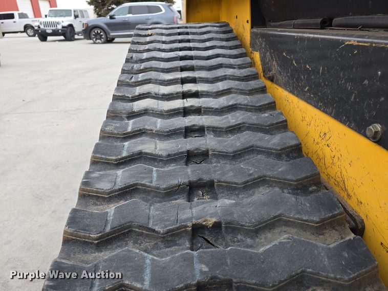 image for item DW3106 2019 New Holland C234 tracked skid steer loader