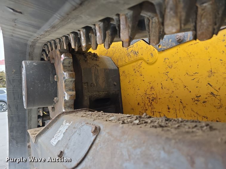 image for item DW3106 2019 New Holland C234 tracked skid steer loader