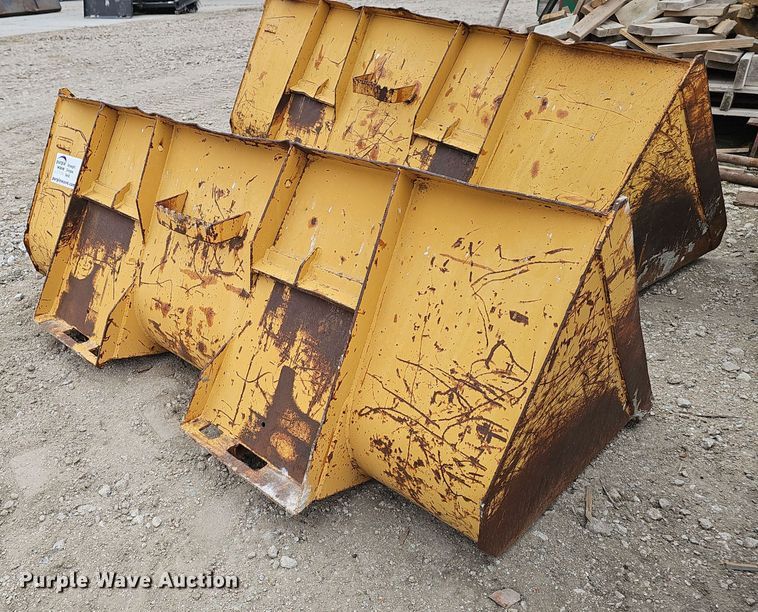 image for item DW3110 (2) Case skid steer buckets