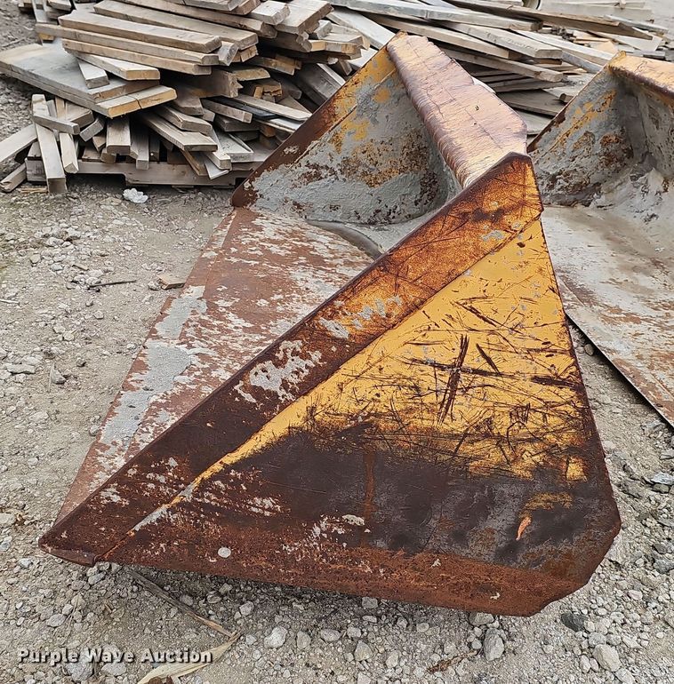 image for item DW3110 (2) Case skid steer buckets