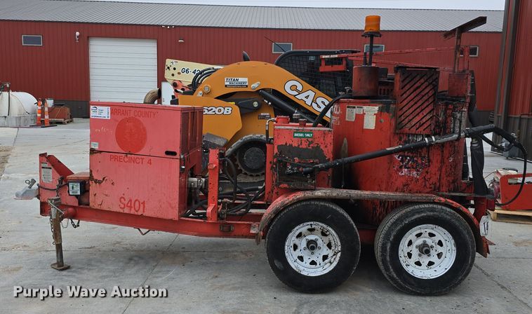 image for item DW3112 2001 Crafco SuperShot SS125 melter applicator