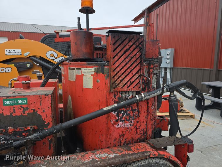 image for item DW3112 2001 Crafco SuperShot SS125 melter applicator