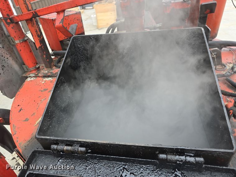 image for item DW3112 2001 Crafco SuperShot SS125 melter applicator