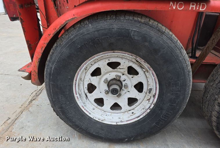 image for item DW3112 2001 Crafco SuperShot SS125 melter applicator