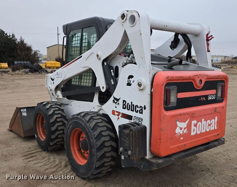 image for item DW3114 2013 Bobcat S650 skid steer loader