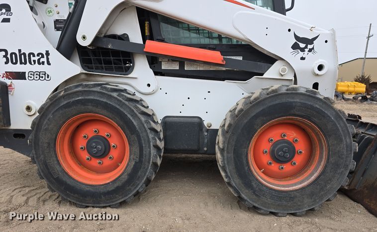 image for item DW3114 2013 Bobcat S650 skid steer loader