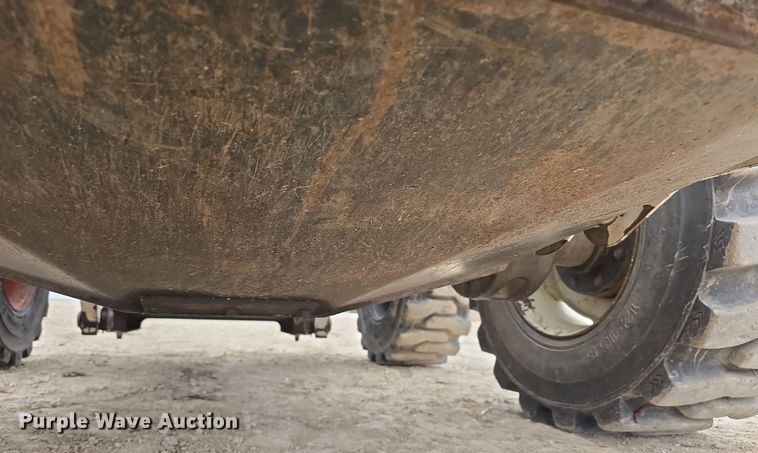 image for item DW3118 2000 Bobcat 873 skid steer loader