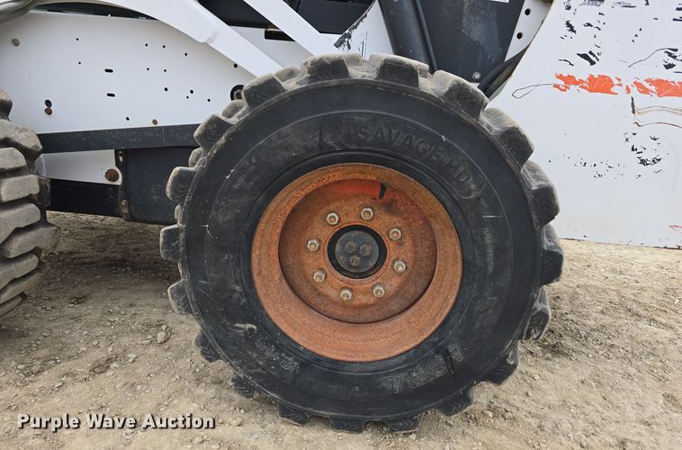 image for item DW3118 2000 Bobcat 873 skid steer loader