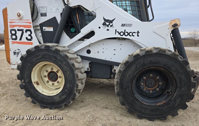 image for item DW3118 2000 Bobcat 873 skid steer loader