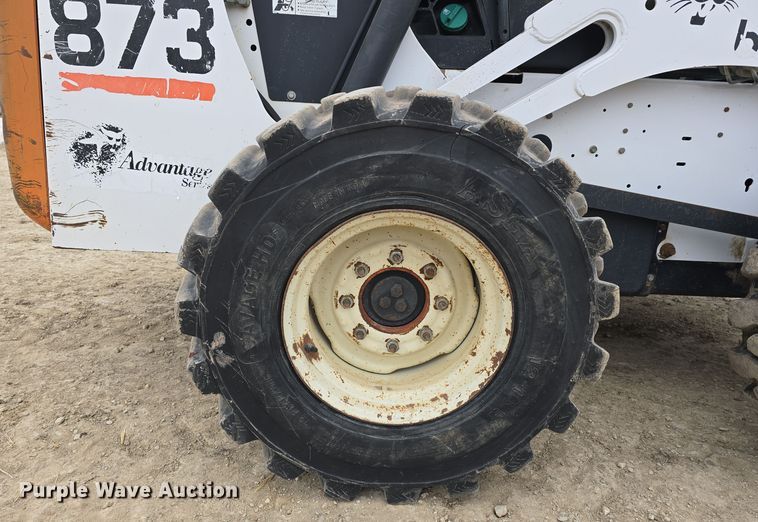 image for item DW3118 2000 Bobcat 873 skid steer loader
