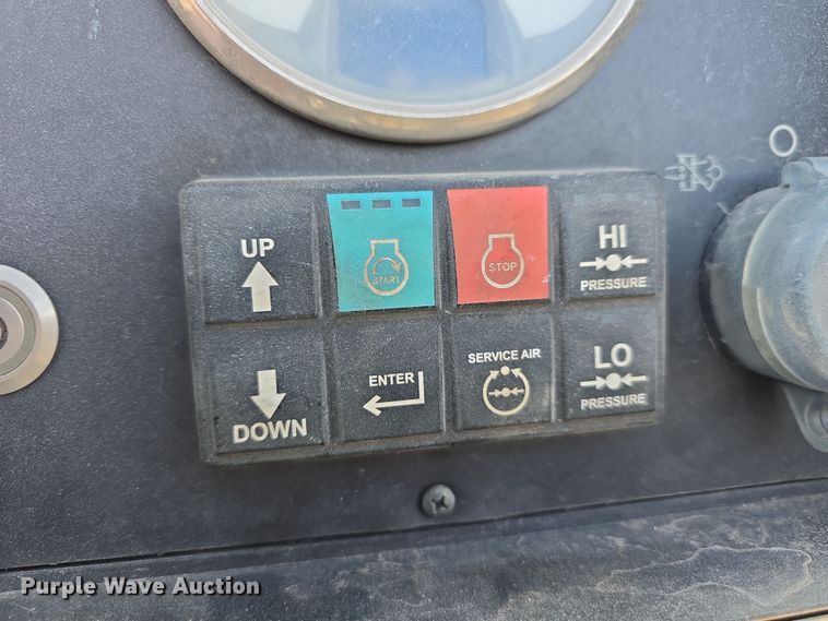 image for item DW3152 2019 Doosan P425/HP375 air compressor