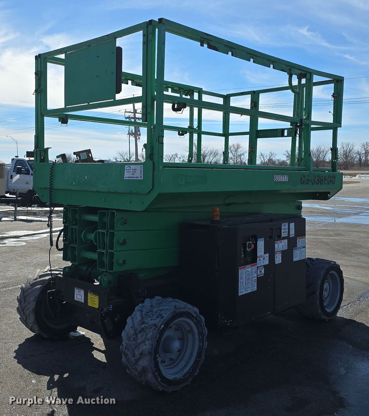 image for item DW3153 2016 Genie GS3369 DC scissor lift