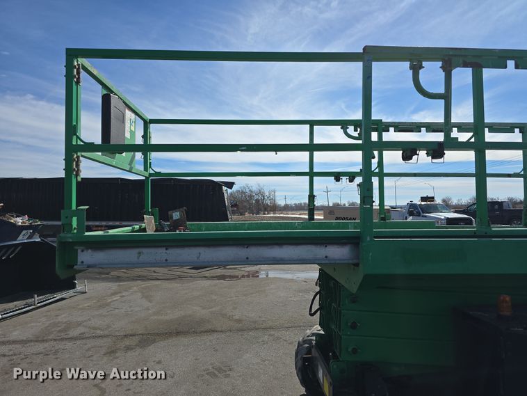 image for item DW3153 2016 Genie GS3369 DC scissor lift