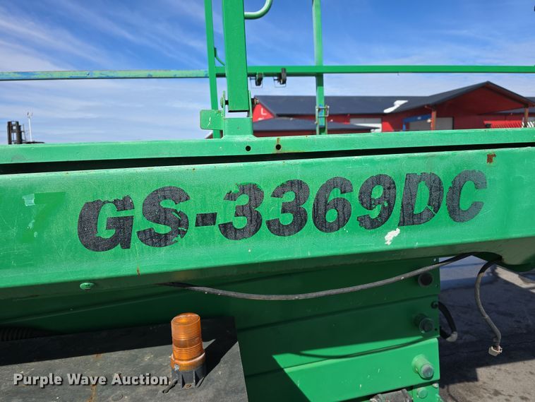 image for item DW3153 2016 Genie GS3369 DC scissor lift