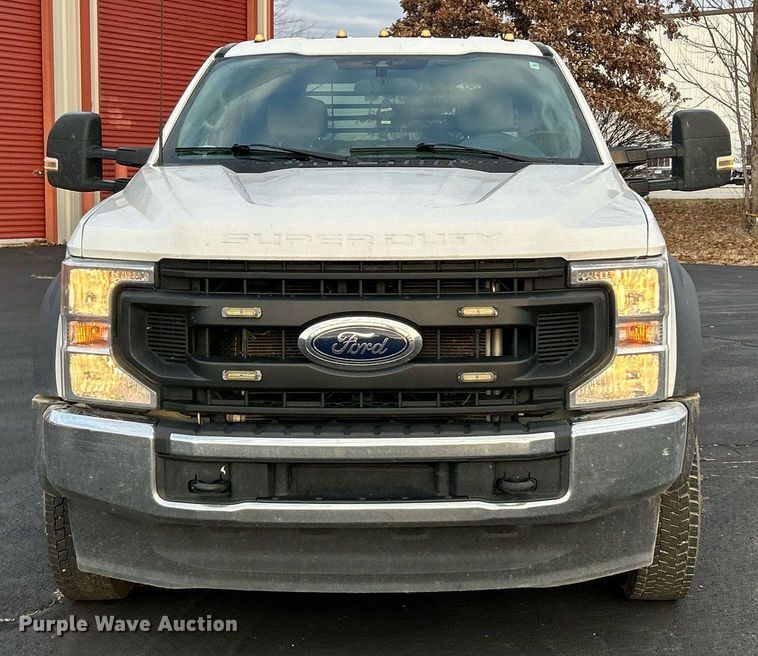 image for item DW3353 2022 Ford F450 Super Duty XL Crew Cab flatbed truck