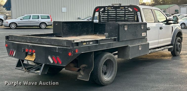 image for item DW3353 2022 Ford F450 Super Duty XL Crew Cab flatbed truck