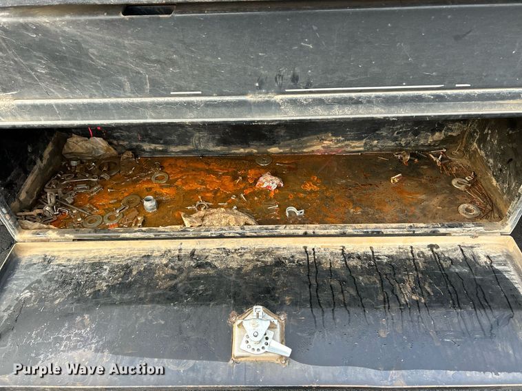 image for item DW3353 2022 Ford F450 Super Duty XL Crew Cab flatbed truck