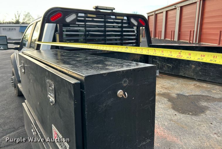 image for item DW3353 2022 Ford F450 Super Duty XL Crew Cab flatbed truck