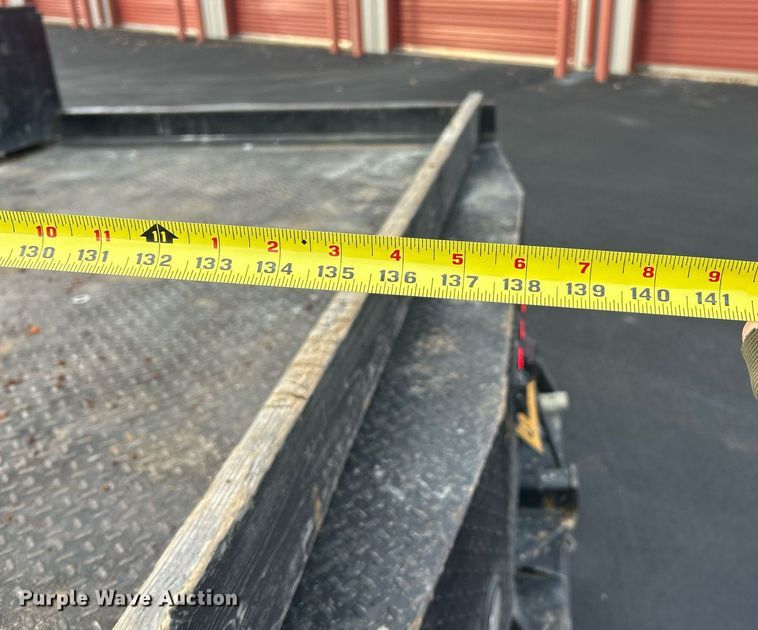 image for item DW3353 2022 Ford F450 Super Duty XL Crew Cab flatbed truck