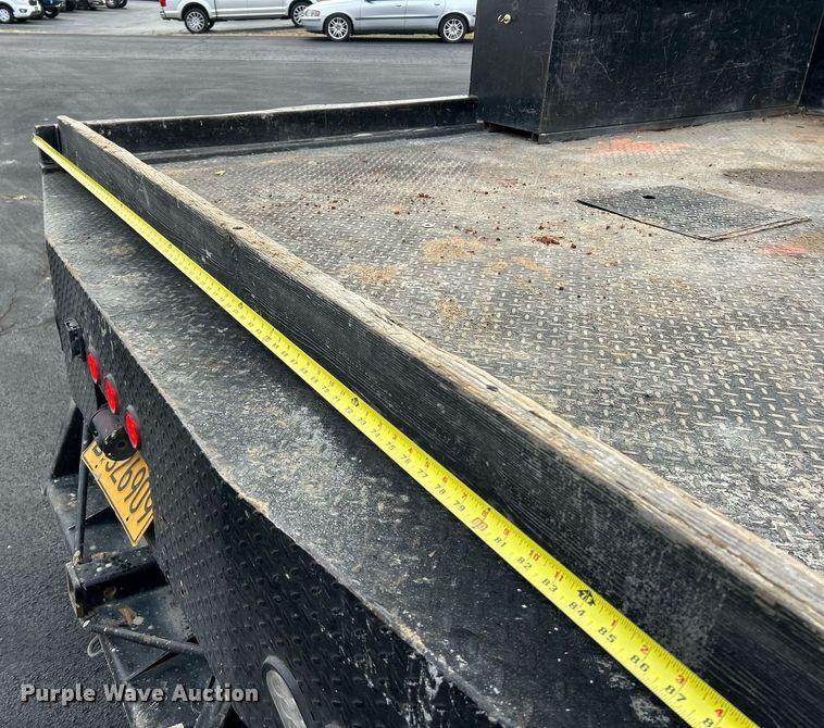 image for item DW3353 2022 Ford F450 Super Duty XL Crew Cab flatbed truck