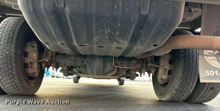 image for item DW3353 2022 Ford F450 Super Duty XL Crew Cab flatbed truck