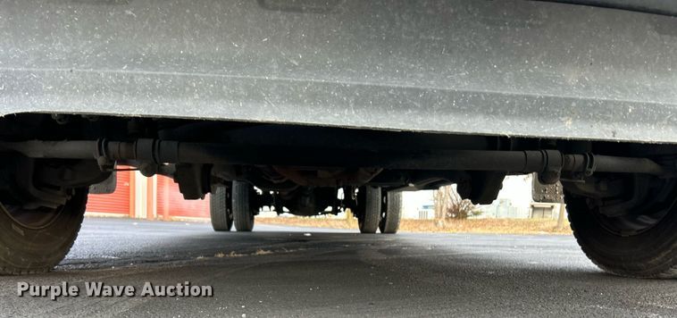 image for item DW3353 2022 Ford F450 Super Duty XL Crew Cab flatbed truck