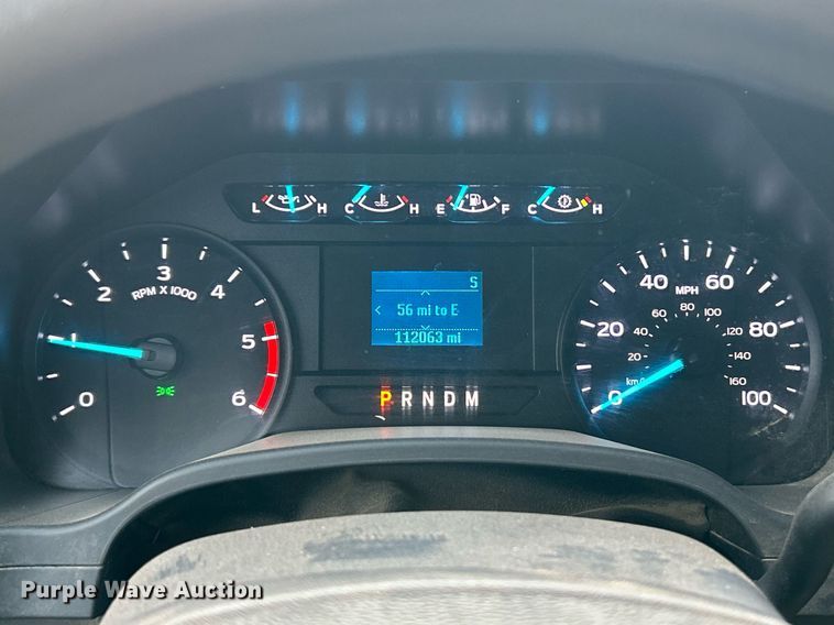 image for item DW3353 2022 Ford F450 Super Duty XL Crew Cab flatbed truck