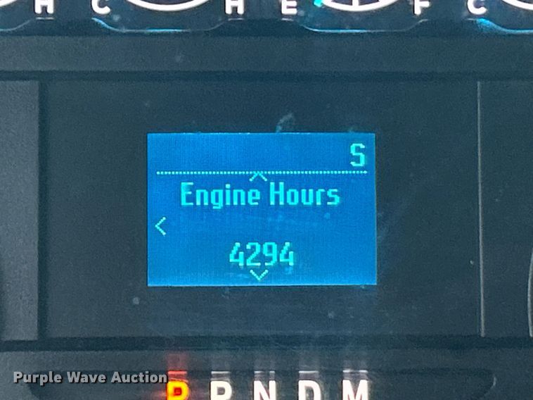 image for item DW3353 2022 Ford F450 Super Duty XL Crew Cab flatbed truck