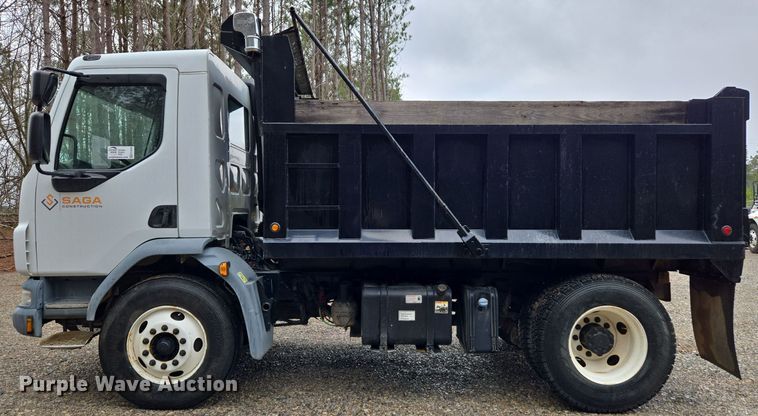 image for item EC3455 2014 Kenworth K370 dump truck