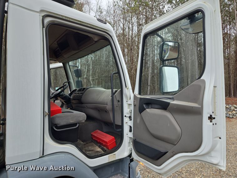 image for item EC3455 2014 Kenworth K370 dump truck