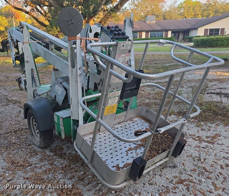 image for item EC3459 2014 Genie TZ-34 boom lift